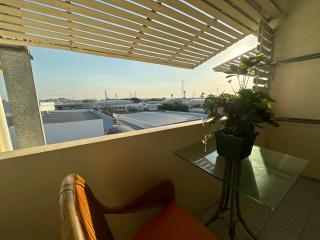 Aomsin Premium Hotel Suit Near Shoping Malls - Ban Lam Rua Taek - 2