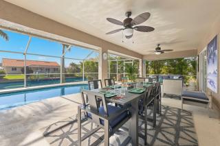 Beautiful views on a Gulf-access canal! Heated pool with spa - Villa Evelyn's Palms - Cape Coral - 7