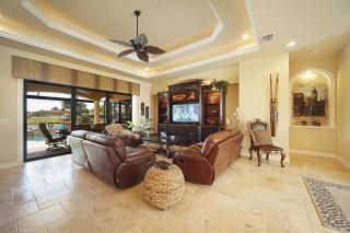 Stunning Gulf-access home with saltwater heated pool & spa - Villa Francesca - Cape Coral - 7