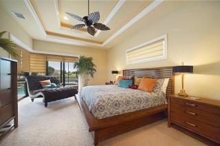 Stunning Gulf-access home with saltwater heated pool & spa - Villa Francesca - Cape Coral - 4