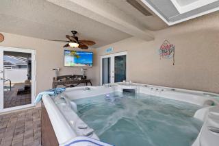 Salt water heated pool home on intersecting canals with bikes - Villa Aleena - Cape Coral - 8