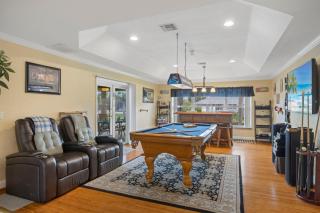 Salt water heated pool home on intersecting canals with bikes - Villa Aleena - Cape Coral - 3