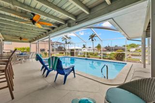 Villa Florence - Elec-heated pool home w/2 living areas, bikes & kayaks! - SWFL Rentals - 6