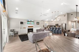 1512 Family Tides GAME RMCOMM POOLDOG FRIENDLY - Corolla - 3