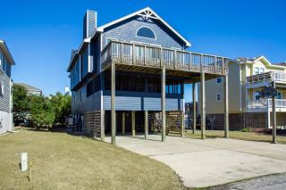 1512 Family Tides GAME RMCOMM POOLDOG FRIENDLY - Corolla - 0