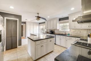 2 Mi to Gulfport Beaches Poolside Paradise! - Gulfport - 5