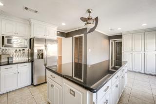 2 Mi to Gulfport Beaches Poolside Paradise! - Gulfport - 4