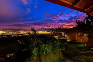 Stunning Views from Coffee Country Villa - 25 min to SJO - Pilas - 2
