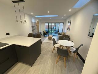 Beautiful Modern Eco Friendly 2 Bed House with Garden - London - Londra - 4