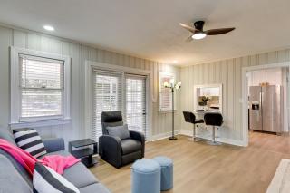 < 2 Mi to ECU: Cozy Greenville Getaway w/ Porch! - 1