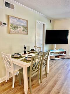 Cozy 1BD, 5 Mins Walk to the Beach, No Stairs! - 8