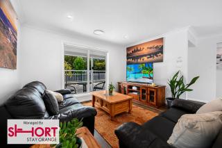 Wolaroi Villa 1, with Netflix and Disney Plus - Orange - 5