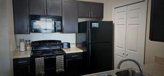 Gated Community in Southpoint Queen Plush Bed! UNF, TINSELTOWN, TOWN CENTER - Jacksonville - 0