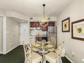 Perfect Island Escape - Beach, Pool, Restaurant & More! -FMB Condo Island Paradise - Roelens - 3