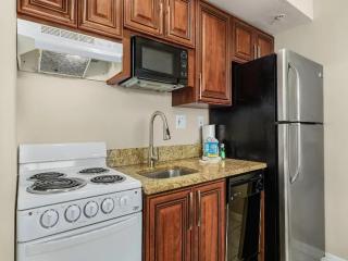 Perfect Island Escape - Beach, Pool, Restaurant & More! -FMB Condo Island Paradise - Roelens - Fort Myers Beach - 1