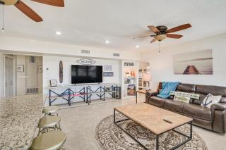 Dock and Patio Possum Kingdom Lake House - 5