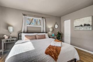 Shady Grove Family Home w Foosball Walk to OCC - 4