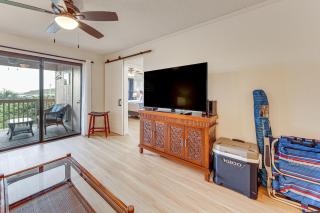 Walk to Kalapaki Beach Condo with Ocean and Mtn View! - 6