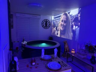 Suite Eden Spa, Appart'hôtel bien être , Patio de standing barbecue - TV XL CinéSport, Lit Q-Size, Wifi, P-Gratuit en Résidence - - 0