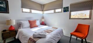 Chic Townhome Retreat nestled Downtown - Albuquerque - 7