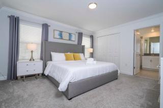 2941 Modern Four Bedroom Locate at Storey Lake - 4