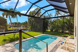 Sailboat Access! Brand new electric-heated pool home with bikes - Villa Liberty Rose - Cape Coral - 0