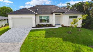 Villa Liberty Rose - Sailboat Access! Great for boaters! New electric-heated pool home - SWFL Rentals - 6