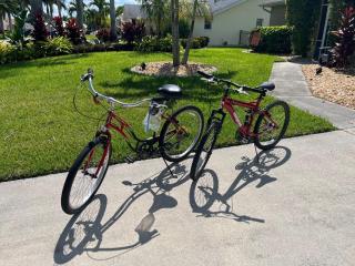 Great outdoor living area! Electric-heated pool home with bikes - Perfect for families! - Villa Julie - Cape Coral - 1