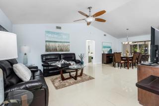 Family-Friendly Gulf Access home with bikes! - Villa Lilly - Cape Coral - 7