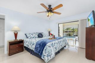 Family-Friendly Gulf Access home with bikes! - Villa Lilly - Cape Coral - 1