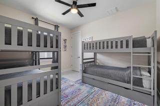New Construction Modern 4-Bedroom Home with Saltwater Heated Pool - Villa Lola - Cape Coral - 1