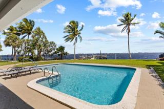 Riverfront electric-heated pool home with stunning views & dolphins! - Villa Lorraine - Cape Coral - 8