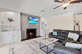 Riverfront electric-heated pool home with stunning views & dolphins! - Villa Lorraine - Cape Coral - 6