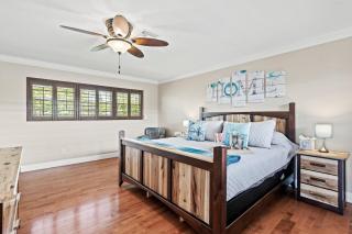 Riverfront electric-heated pool home with stunning views & dolphins! - Villa Lorraine - Cape Coral - 3