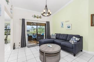 Villa Mahana - Family-friendly salt water electric-heated pool home w/Gulf access - SWFL Rentals - 6