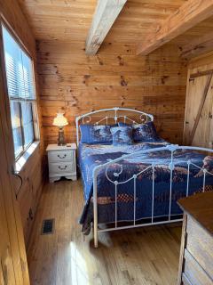 Cozy Bear Cabin-Stunning Mountain View, Dogs welcome with Pet Rate - Maggie Valley - 7