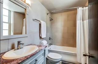 Renovated Rittenhouse 2BR, Washer Dryer - 8