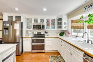 Less Than 1 Mi to Boat Ramp Canal-Front Retreat in Astor! - Astor - 2
