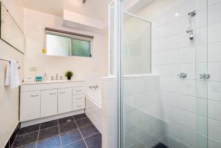 Canal Luxury Living & Boat Ramp - 1