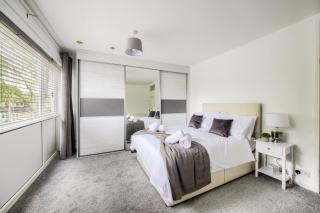 4 Bed Contractor House HS2 M42 Business Park - Olton - 3