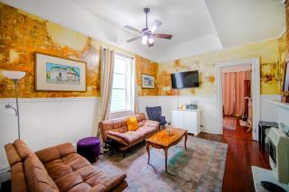 Ursulines Historic Creole Cottage (D) Steps to Qtr - New Orleans - 9