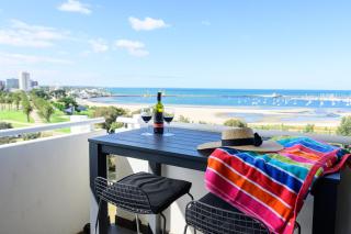 Jade - St Kilda Beach Views - Melbourne - 0