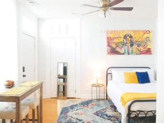 Monthly - Dumaine Historic Gem - Front House 1bed - New Orleans - 9