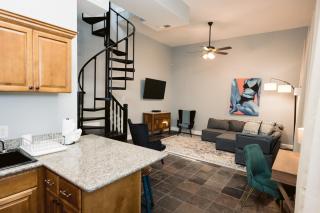 Dumaine Historic Carriage House - 4