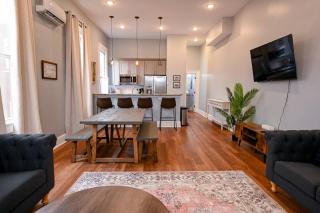 Governors Apartment Across from French Quarter - New Orleans - 7