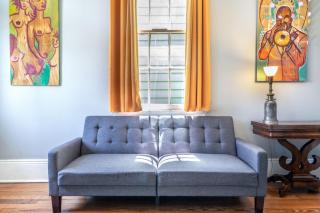 Ursulines Colorful Historic Home near French Qtr - New Orleans - 9