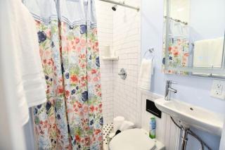 Claiborne Historic Guest House-economy rear unit - New Orleans - 2