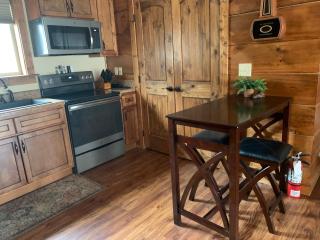 Roaring Fork Retreat by Olde Gatlinburg Rentals - Gatlinburg - 3
