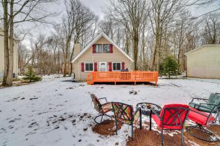 Pocono Country Place Cabin with Community Perks! - Tobyhanna - 8