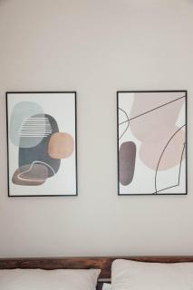 Modern & Spacious Stay in Historic Bronzeville - 2